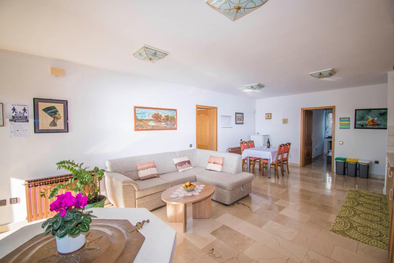 Apartments Grand & Plav In Krk 克尔克 外观 照片