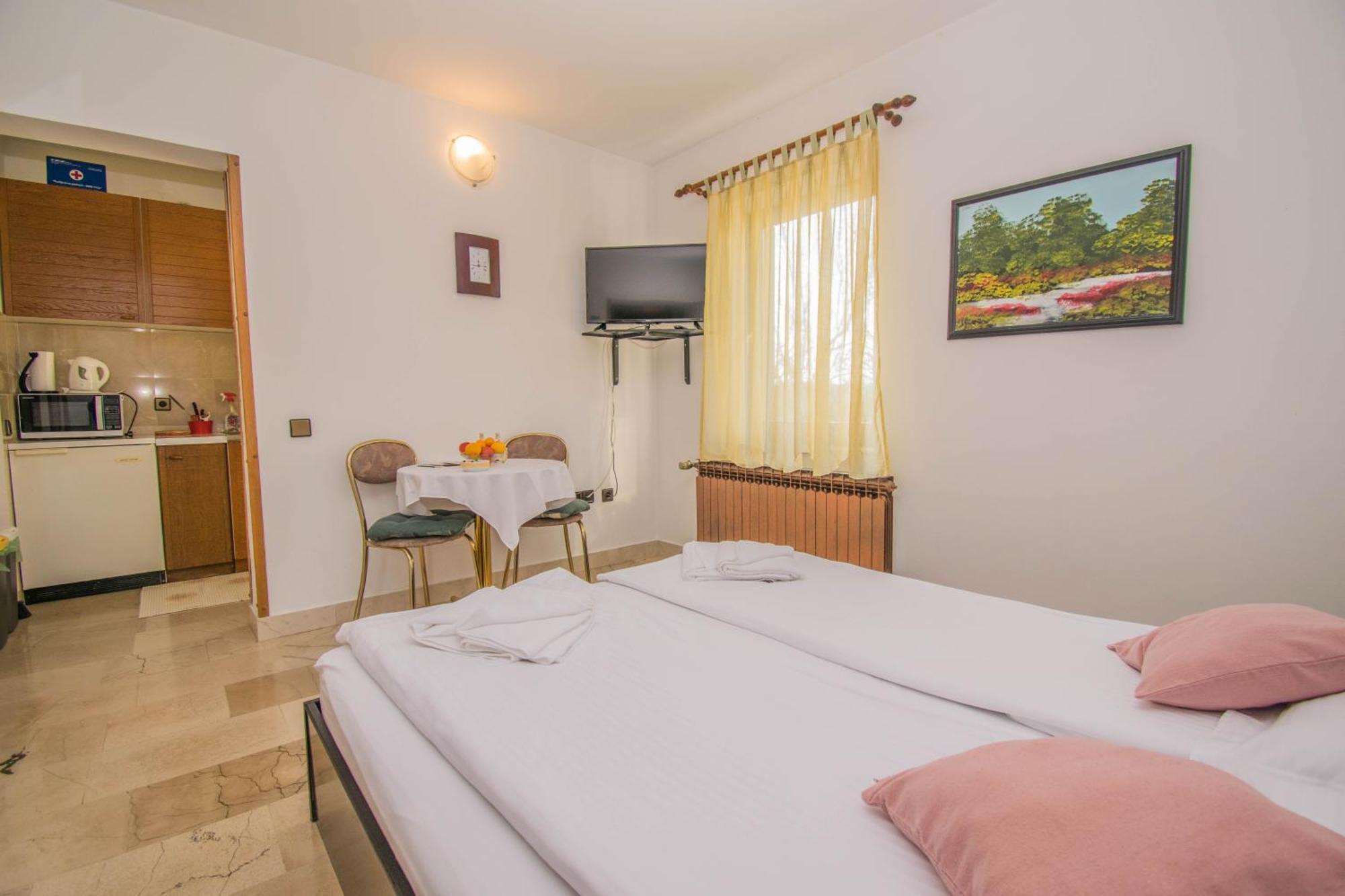 Apartments Grand & Plav In Krk 克尔克 外观 照片