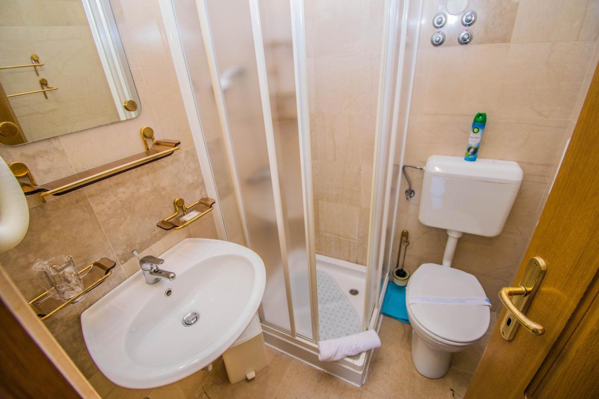 Apartments Grand & Plav In Krk 克尔克 外观 照片